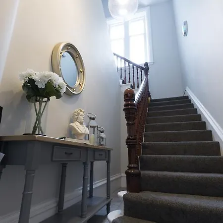 Apartment Bank Chambers Apts - Harrogate Stays Knaresborough